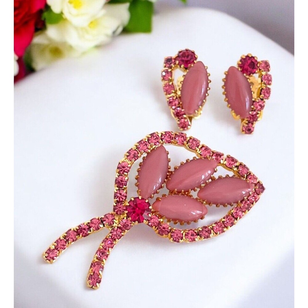 Vintage 1960s Pink Moonglow Navette Brooch Earring Set Gold Tone - 12H